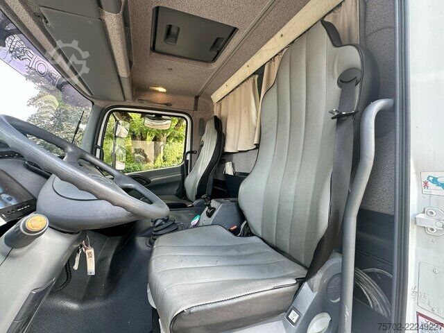 Furgon Mercedes-Benz Atego 1023 4 Pferde + Kiste Wohnung