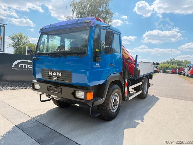 Kamion sa ravnom platformom MAN TGM 10.180 4x4 KRAN 16m single bereift FUNK