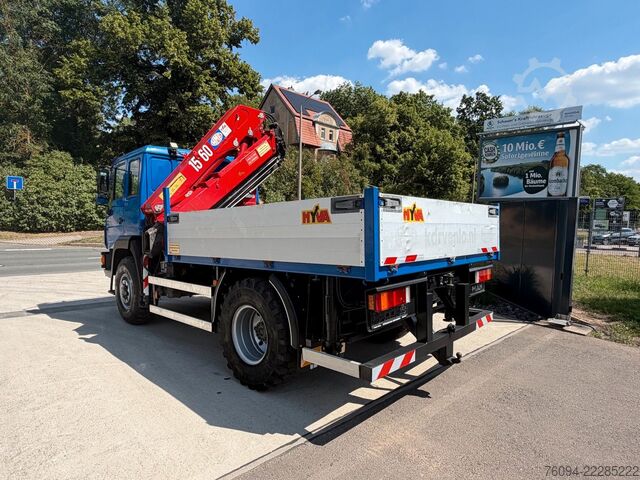 Kamion sa ravnom platformom MAN TGM 10.180 4x4 KRAN 16m single bereift FUNK