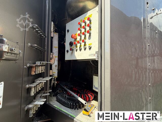 Poluprikolica za transport stoke Finkl 3 + 4 Stock/ Hubdach / Rampe / Tränke/Funk