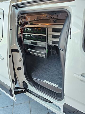 Panel kombi OPEL Combo-e Cargo XL 50-kWh Regalsystem Navi Kamera