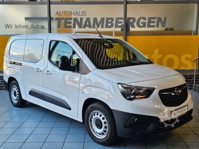 Panelinis furgonas OPEL Combo-e Cargo XL 50-kWh Regalsystem Navi Kamera