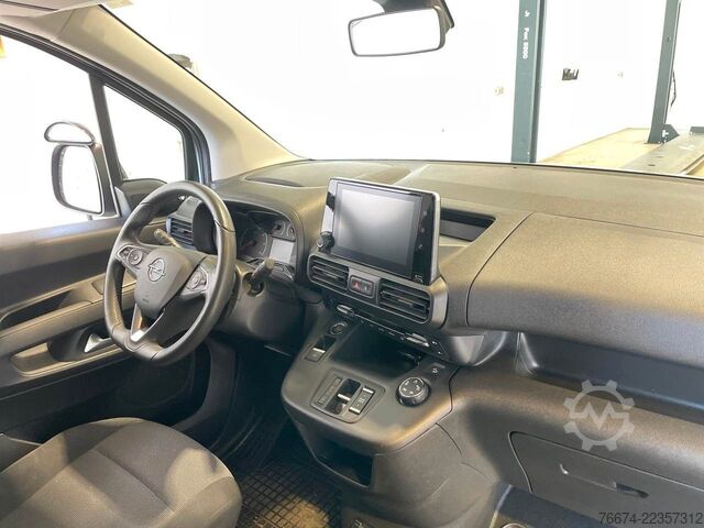 Panelinis furgonas OPEL Combo-e Cargo XL 50-kWh Regalsystem Navi Kamera