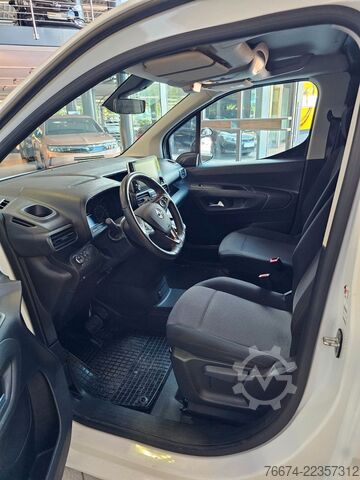 Panelinis furgonas OPEL Combo-e Cargo XL 50-kWh Regalsystem Navi Kamera