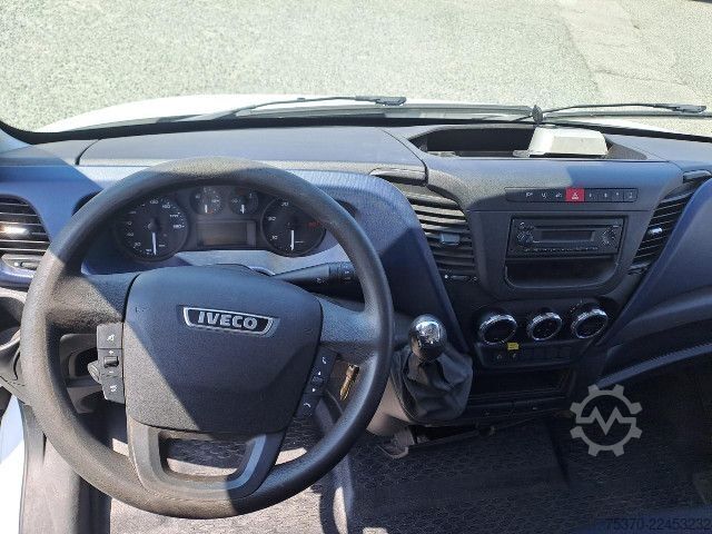 Furgonçinë me kiper IVECO DAILY 35C15