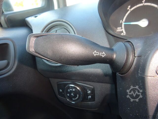 รถตู้ตู้ทึบ FORD Transit Courier Kasten 75PS Klima Bluetooth