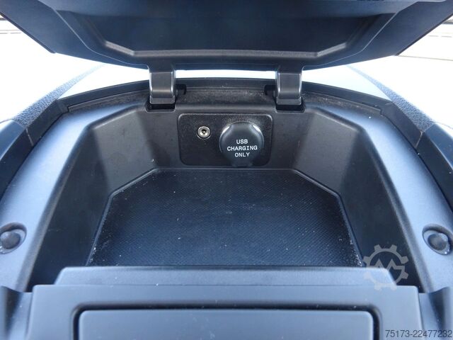 รถตู้ตู้ทึบ FORD Transit Courier Kasten 75PS Klima Bluetooth