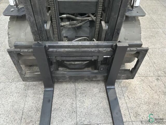 šakinis krautuvas Hyster J2.5XN