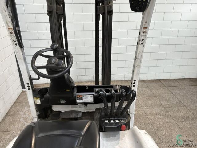 šakinis krautuvas Hyster J2.5XN