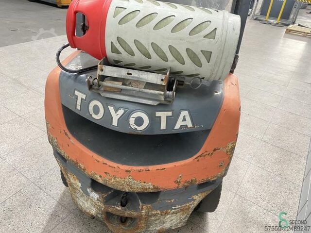 Targonca Toyota 02-8 FGF 25
