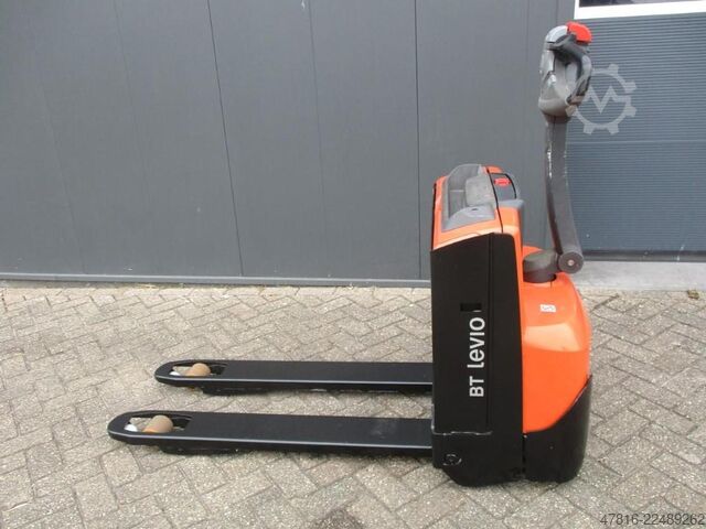 Niederhubwagen TOYOTA LWE140