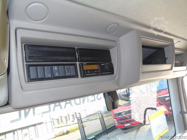 Pengangkutan dalam peti sejuk/beku Volvo FL 14.210 + ATP/FRC + CARRIER + LIFT + EURO 6