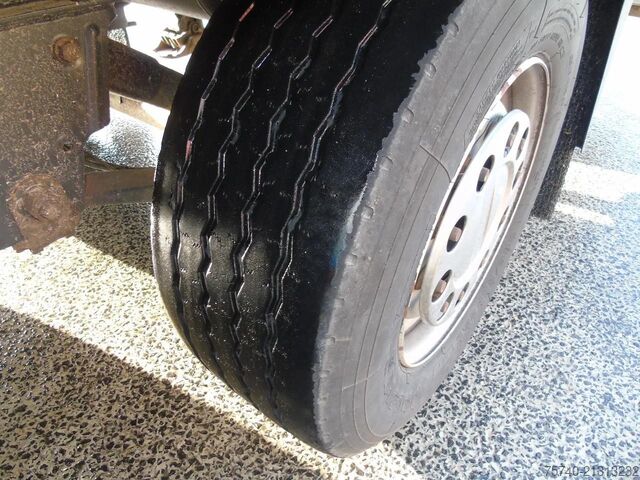 Μεταφορά σε ψύξη/κατάψυξη Schmitz Cargobull 2 AXLE + CARRIER + DHOLLANDIA LOADLIFT