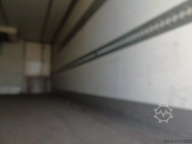 Μεταφορά σε ψύξη/κατάψυξη Schmitz Cargobull 2 AXLE + CARRIER + DHOLLANDIA LOADLIFT