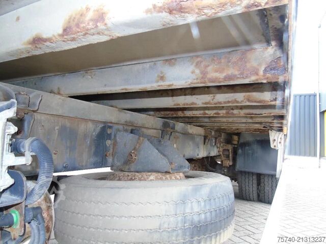 Valiză Volvo FL 240 + 12t + euro 5 + lift