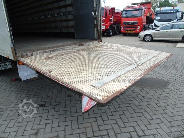 手提箱 Volvo FL 240 + 12t + euro 5 + lift
