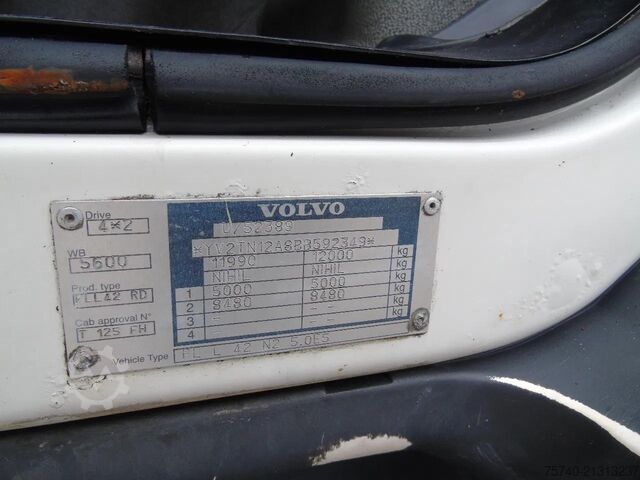 手提箱 Volvo FL 240 + 12t + euro 5 + lift