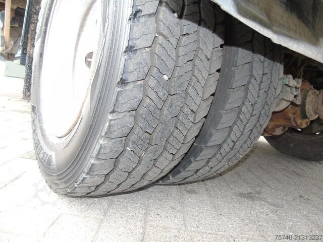 手提箱 Volvo FL 240 + 12t + euro 5 + lift