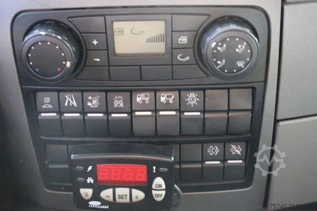 Vận chuyển lạnh/đông lạnh MAN TGL 8.220 + MANUAL + EURO 6 + LIFT