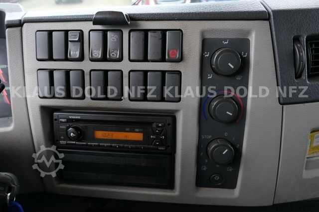 Kamion me platformë dhe tendë VOLVO FE 300 Koffer XL-Tank LBW Euro 5