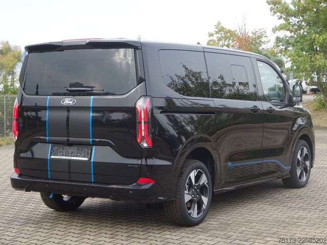 Minibús FORD Tourneo Custom 320L1 Sport AWD Exklusiv Stndhz