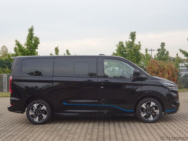 Minibús FORD Tourneo Custom 320L1 Sport AWD Exklusiv Stndhz