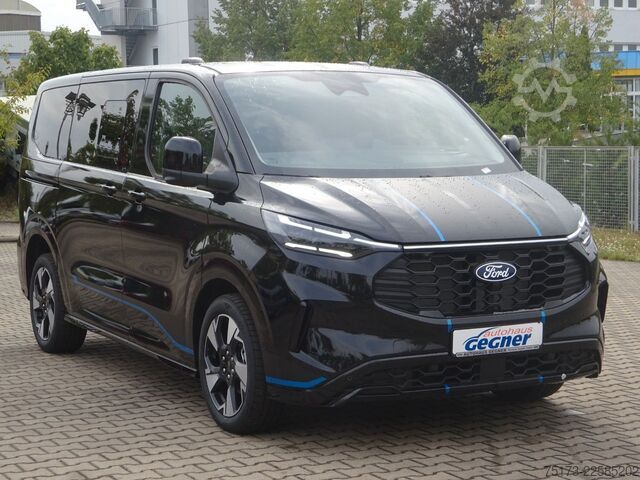 Minibús FORD Tourneo Custom 320L1 Sport AWD Exklusiv Stndhz