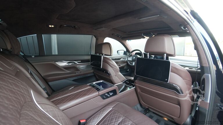 Trasporto passeggeri BMW 745Le xDrive Hybrid 6-cyl
