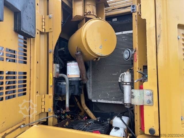 Pelle sur chenilles CAT 328 D LCR