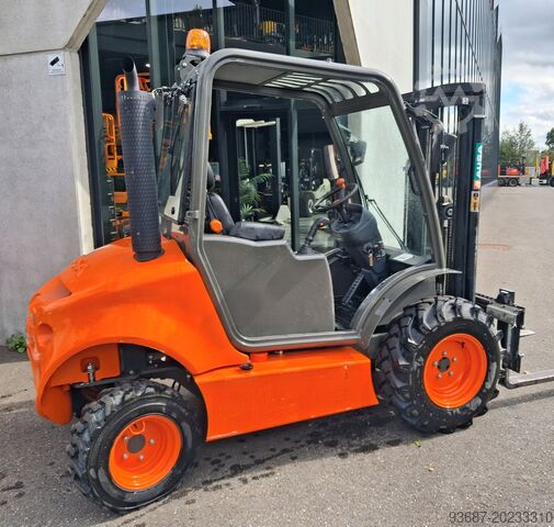 Chariot élévateur tout-terrain AUSA C 150 H X4