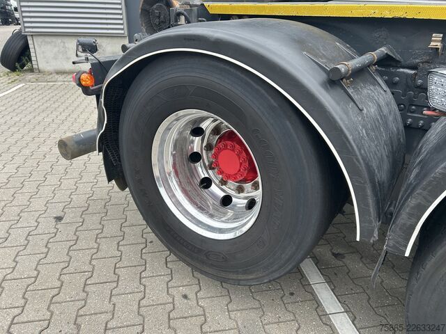 Sistema de braço de gancho Volvo FH 500 Globetrotter 8x2 Tridem / VDL Hook 25 To...