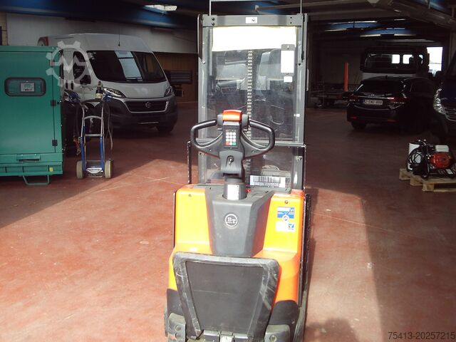 รถลากพาเลทไฟฟ้า BT STAXIO ELECTRICHE TRANSPALET SWE 100 ELECTICHE TRANSPALET
