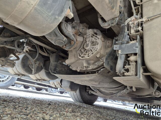 Закрытый кузов Mercedes-Benz Actros 2551