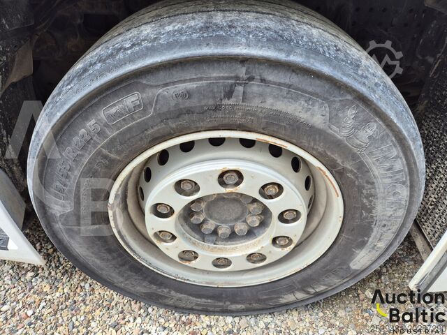 Закрытый кузов Mercedes-Benz Actros 2551