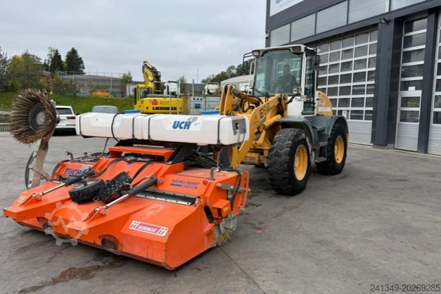 Other LIEBHERR 514 Stereo Schaufel&Bürste