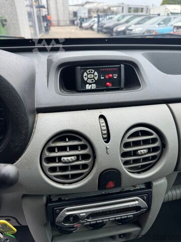 ボックスバン Renault Kangoo **EURO 4-1500DCI**