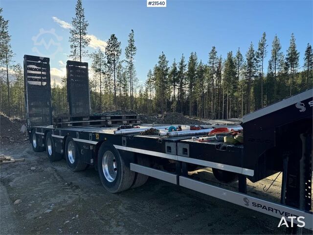 Low loader  Rojo Machine semi w/ hydraulic drive bridges