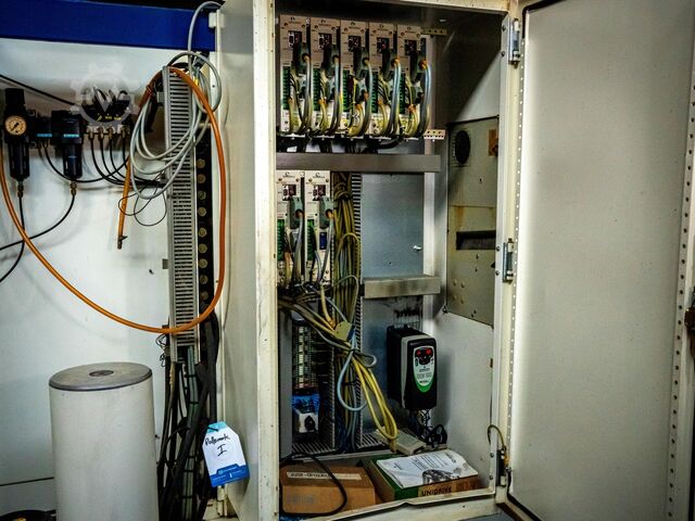 Retificadora de ferramentas ROLOMATIC CNC 2000 XT