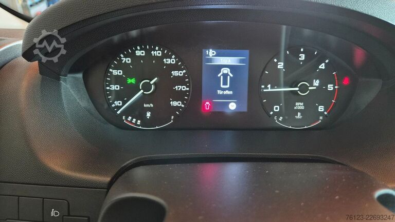 Минибус Opel Movano Mobility Airline Boden Rolli