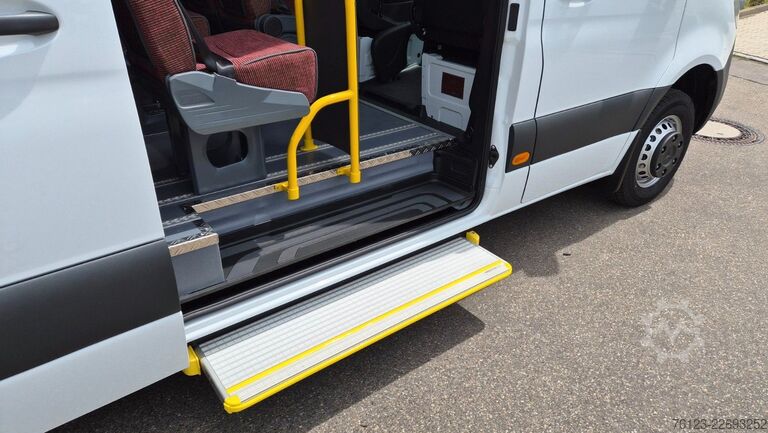 Минибус MERCEDES-BENZ 10 x 517 Sprinter Lord Light  22 SS Aktionspreis