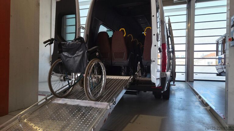 Minibús MERCEDES-BENZ 10 x 517 Sprinter Lord Light  22 SS Aktionspreis