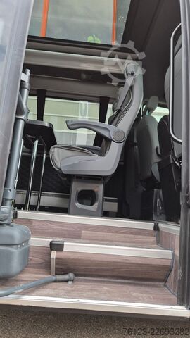 मिनिबस MERCEDES-BENZ 319 StockSprinter VIP Shuttle 9 SS  Panoramadach