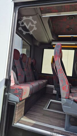 मिनिबस MERCEDES-BENZ 30 Sitzer Schul- Transferbus 519 Lagerfahrzeug