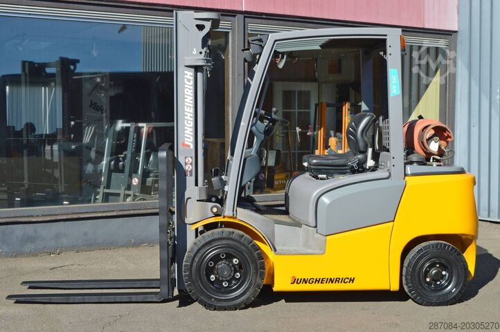 Chariot élévateur à 4 roues Jungheinrich TFG 425