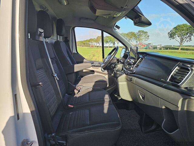 Kombi s vysokou strechou FORD TRANSIT CUSTOM 2.0 ECOBLUE 130 LIMITED