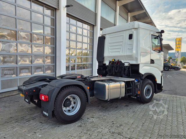 मानक ट्रैक्टर यूनिट IVECO X-Way AS440X50T/P ON+ Hydraulik Intarder Cam