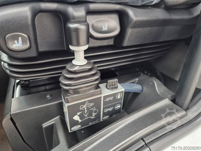 Tipper van IVECO Eurocargo ML80E21 Meiller Kipper 2x AHK 3 Sitze