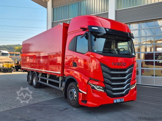 Камион за напитки IVECO AS260S50Y/FS Schwenkwand LBW 2xAHK CAM Intarder