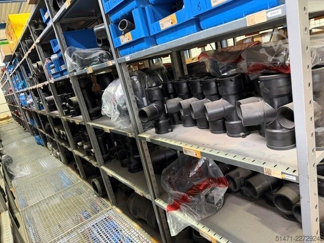 Piping in PE (polyethylene), Tyco/Victaulic, etc. Verrohrungsmaterial PE, Tyco/Victaulic, Rohre + Fittings