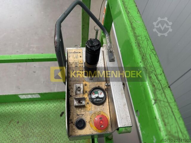 Elevador de tijera Sky Jack SJ III 4626 Nieuwe Keuring
